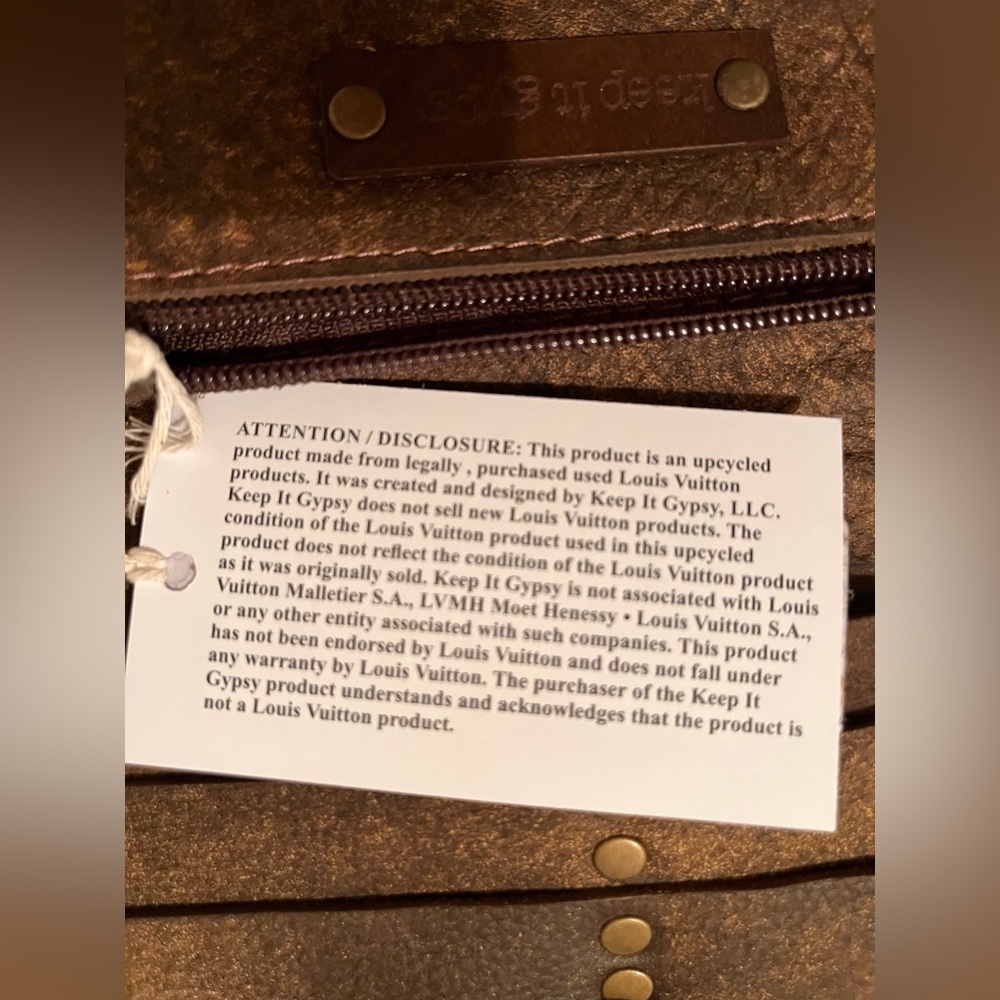 Chic Leopard Print Wallet with Brown Details - Picture 2 of 7